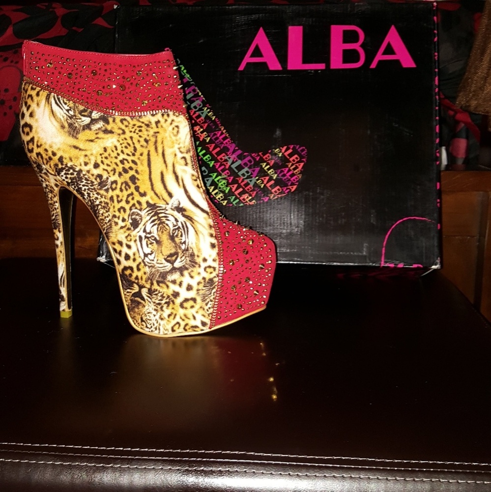 Ankle boots
